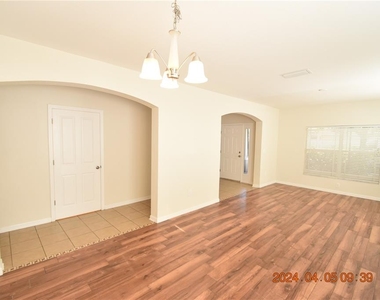 11405 Flora Springs Drive - Photo Thumbnail 4