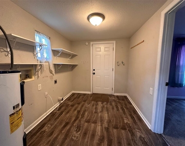 2505 Golfview Street - Photo Thumbnail 19