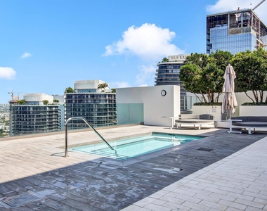 1010 Brickell Ave - Photo Thumbnail 25