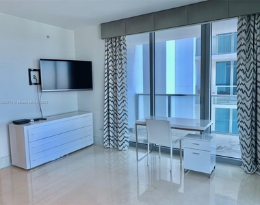 3101 S Ocean Dr - Photo Thumbnail 12