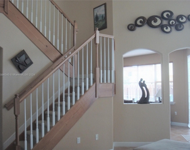 11495 Nw 80th Ln - Photo Thumbnail 5