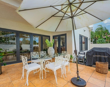 9339 Nw 50th Doral Cir - Photo Thumbnail 9