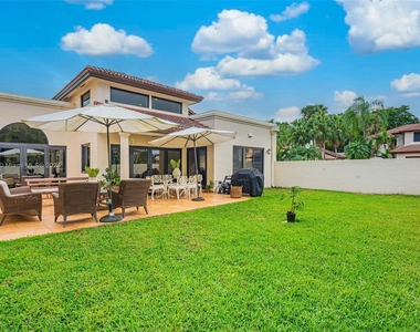 9339 Nw 50th Doral Cir - Photo Thumbnail 2