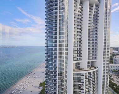 18201 Collins Ave - Photo Thumbnail 31