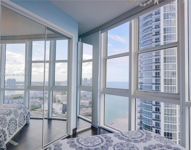 18201 Collins Ave - Photo Thumbnail 28