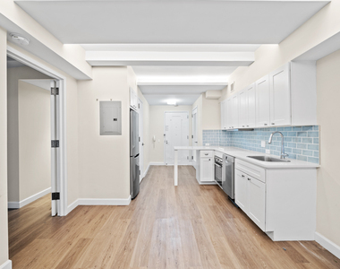 240 West 73rd Street - Photo Thumbnail 2