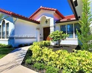 499 Hopalong Ln - Photo Thumbnail 2