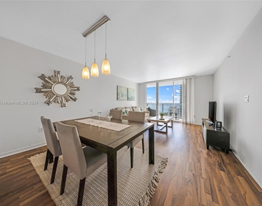 1155 Brickell Bay Dr - Photo Thumbnail 2