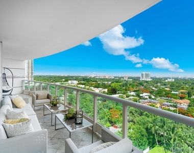 2127 Brickell Ave - Photo Thumbnail 11