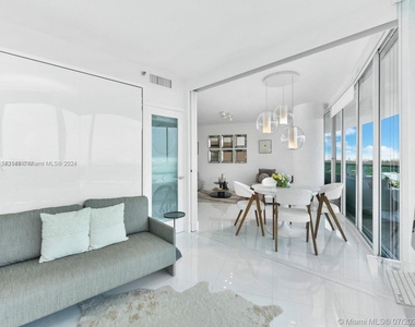 2127 Brickell Ave - Photo Thumbnail 8