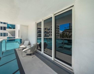 2301 Collins Ave - Photo Thumbnail 16