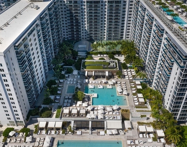 2301 Collins Ave - Photo Thumbnail 21