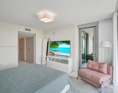 330 Sunny Isles Blvd - Photo Thumbnail 28