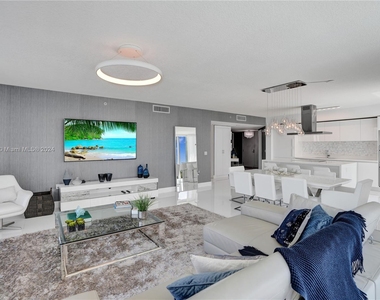 330 Sunny Isles Blvd - Photo Thumbnail 16