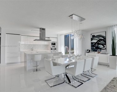 330 Sunny Isles Blvd - Photo Thumbnail 9