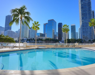 701 Brickell Key Blvd - Photo Thumbnail 25