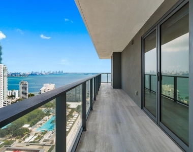 1451 Brickell Ave - Photo Thumbnail 6