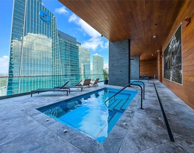 1451 Brickell Ave - Photo Thumbnail 23