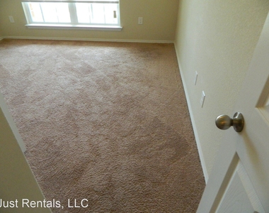 9517 Glynhill Ct - Photo Thumbnail 22