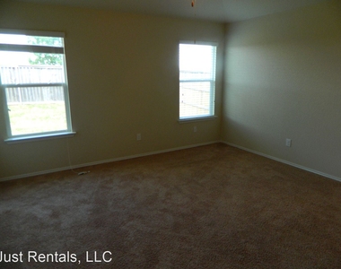 9517 Glynhill Ct - Photo Thumbnail 14