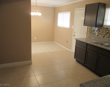 1128 Greenway Drive - Photo Thumbnail 6