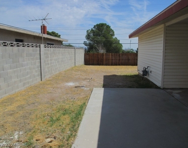 1128 Greenway Drive - Photo Thumbnail 15