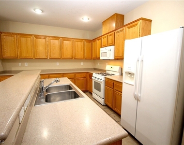 6221 Prospect Niche - Photo Thumbnail 4