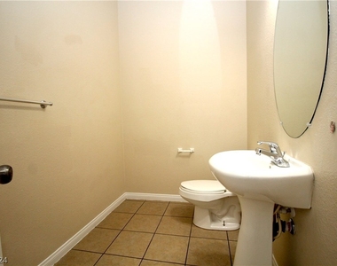 6221 Prospect Niche - Photo Thumbnail 30