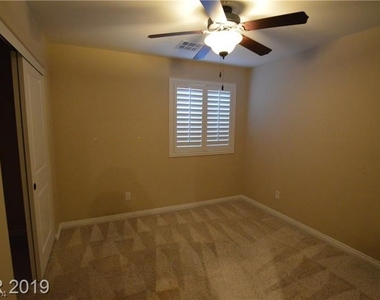 3049 Camino Sereno Avenue - Photo Thumbnail 14