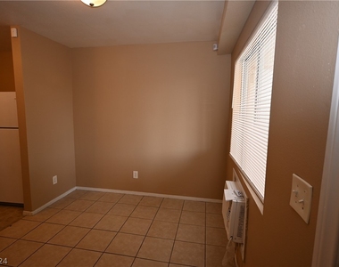 3017 E Carey Avenue - Photo Thumbnail 2