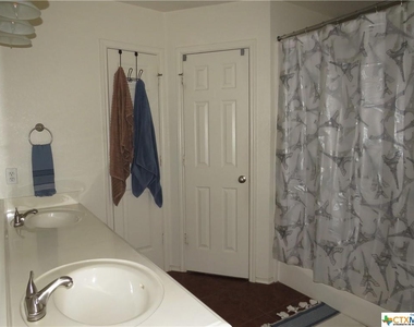 4301 Wade Drive - Photo Thumbnail 16