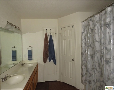 4301 Wade Drive - Photo Thumbnail 18