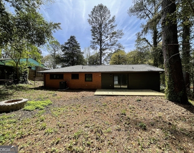 3418 Pinehill Drive - Photo Thumbnail 14