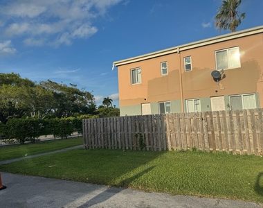 8428 Nw 2nd Avenue - Photo Thumbnail 0