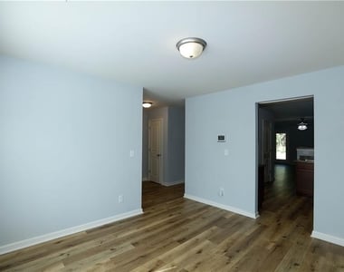 2554 Piering Drive - Photo Thumbnail 10