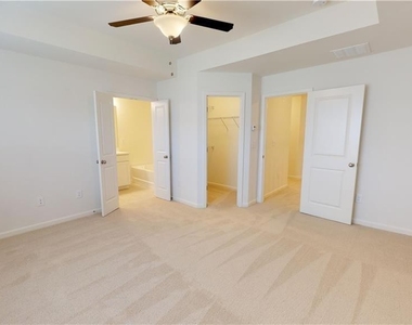 4915 Longview Walk - Photo Thumbnail 16