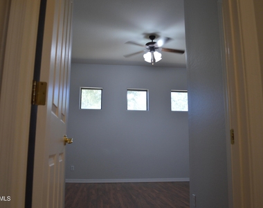 4132 E Carriage Court - Photo Thumbnail 10