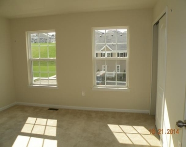 5949 Valley Forge Drive - Photo Thumbnail 13
