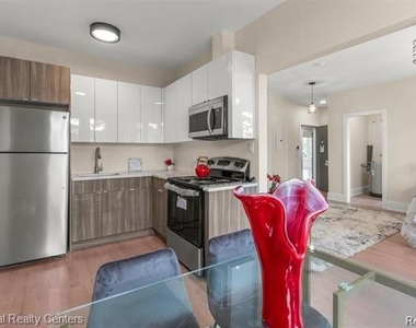 1312 Porter Street - Photo Thumbnail 6