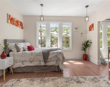 1312 Porter Street - Photo Thumbnail 3
