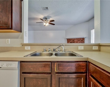 546 Seminole Trail - Photo Thumbnail 15