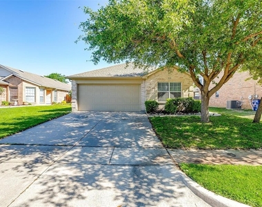 1116 Cottonwood Drive - Photo Thumbnail 0