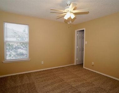 14856 Bell Manor Court - Photo Thumbnail 24