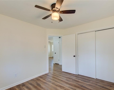 1302 Linden Avenue - Photo Thumbnail 20