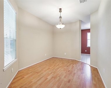 2908 Scott Place - Photo Thumbnail 10