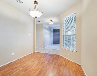 2908 Scott Place - Photo Thumbnail 9