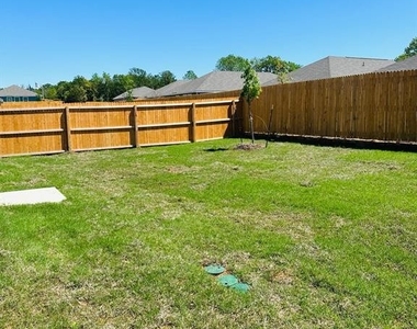 1728 Round House Lane - Photo Thumbnail 21