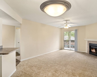 2335 W. Seminole Boulevard - Photo Thumbnail 10