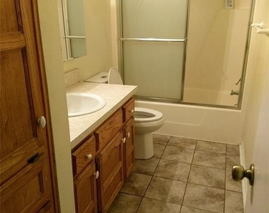 2508 Chaparral Court - Photo Thumbnail 7