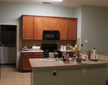 1128 Golden Eagle Court - Photo Thumbnail 9